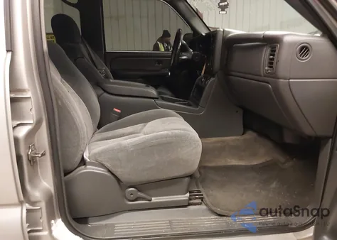 2005 Chevrolet Silverado 1500 Z71 z USA, uszkodzony, nr VIN 2GCEK13T151131056